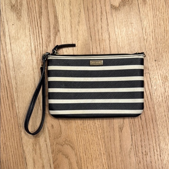 Kate Spade Wristlet Black and White Striped - Picture 1 of 5